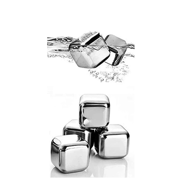 مکعب های یخ استیل در حال خنکسازی نوشیدنی و تصویر جداگانه از مکعبهای استیل روی سطح سفید