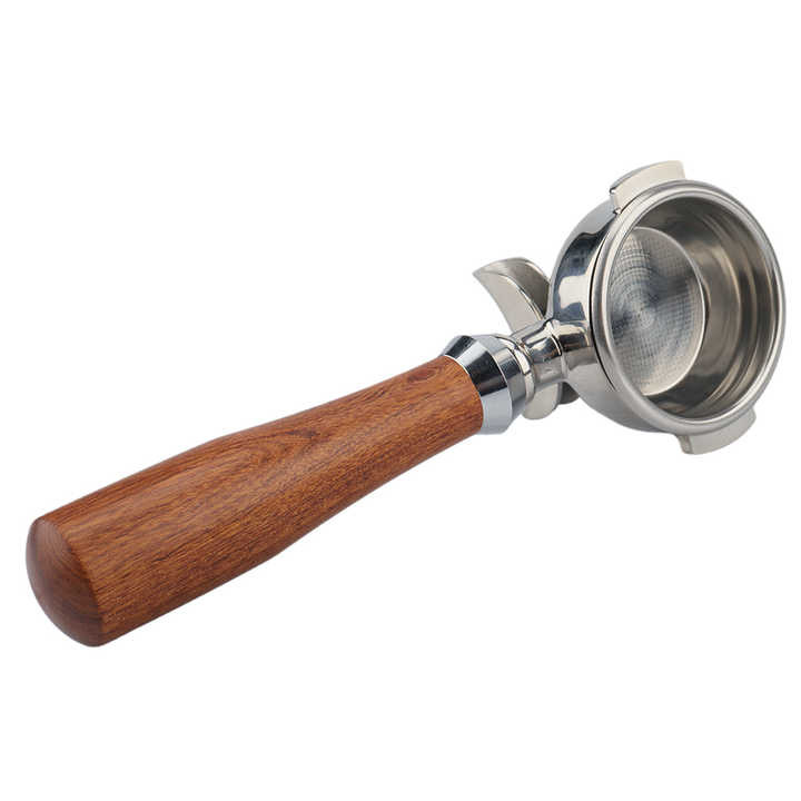 پرتافیلتر ناودانی با دسته چوبی از نمای زاویهدار