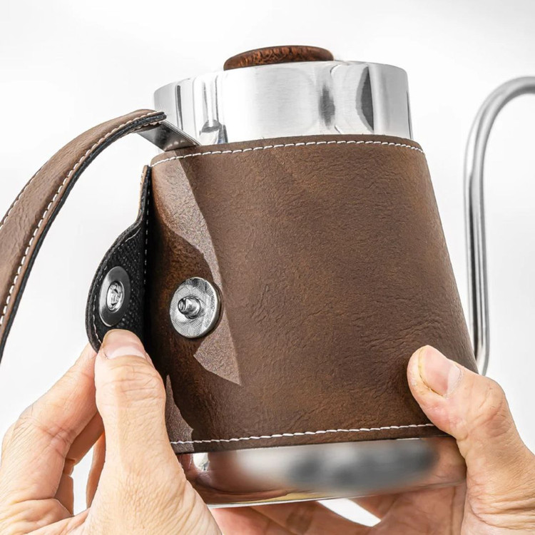کتل قهوه چرمی دکمه دار