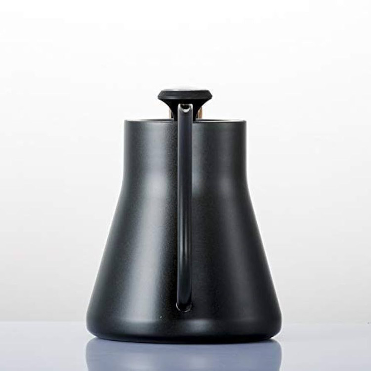 کتل مشکی 800 میلی لیتر با نوک منقاری از جلو