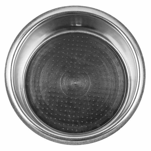 تصویر از بالا از یک بسکت دبل غیرتحتفشار اسپرسوساز خانگی با جنس استیل و سوراخهای یکنواخت کف بسکت